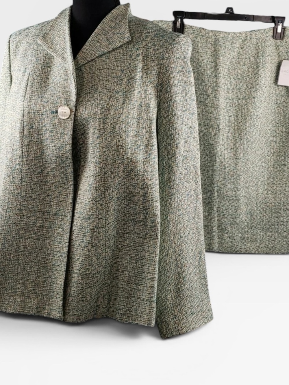 Classic Women's Green Tweed Skirt Set - Two-Piece Ensemble